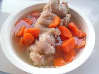 Pork Knuckle and Carrot Claypot recipe