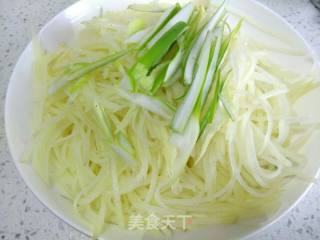 Potato Shreds with Cold Red Oil recipe