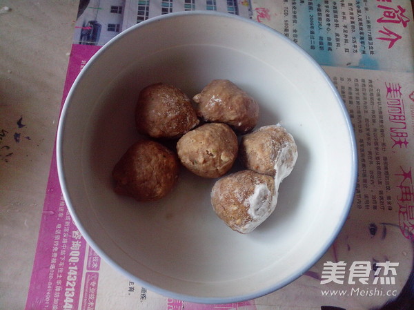 Fried Beef Balls with Okra recipe