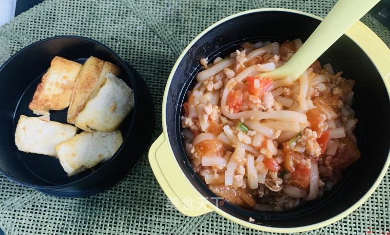 Tomato Minced Meat Mixed with Udon recipe