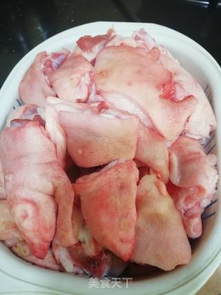 Fish and Mushroom Pork Knuckle Pot recipe