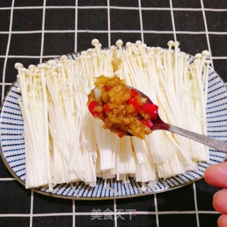 Enoki Mushroom with Garlic recipe