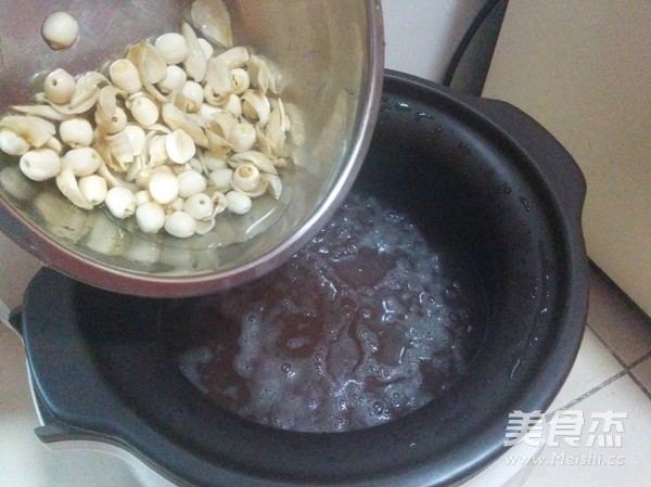 Supor·red Bean and Barley Health Soup recipe