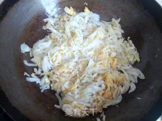 Whitebait Sauerkraut Vermicelli Soup recipe