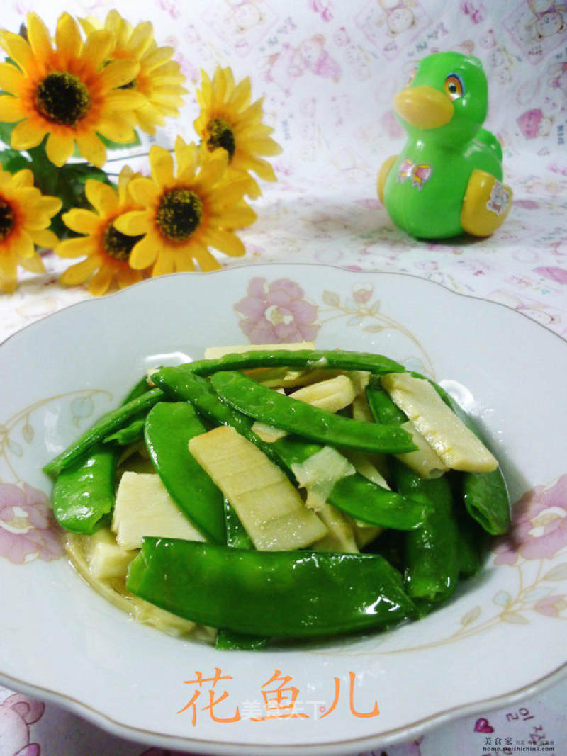 Fried Snow Peas with Winter Bamboo Shoots recipe