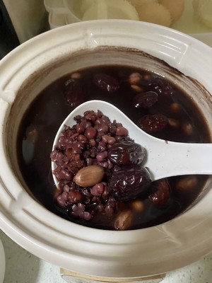 Girls with Cold Hands and Feet, Drink More Wuhong Soup that Nourishes Qi and Blood! recipe