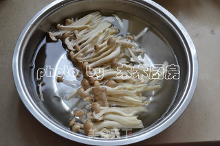 Crab Mushroom and Walnut Soup recipe