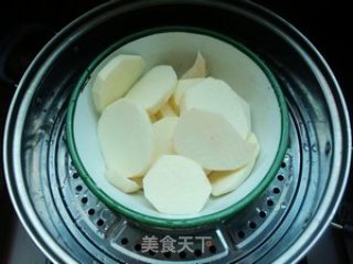 Sauerkraut Soup with Taro Balls recipe