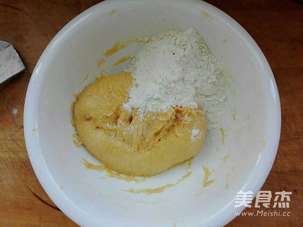 Pumpkin Flower Roll recipe