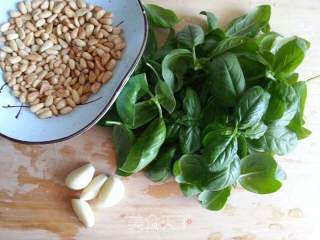 Spaghetti with Pesto recipe