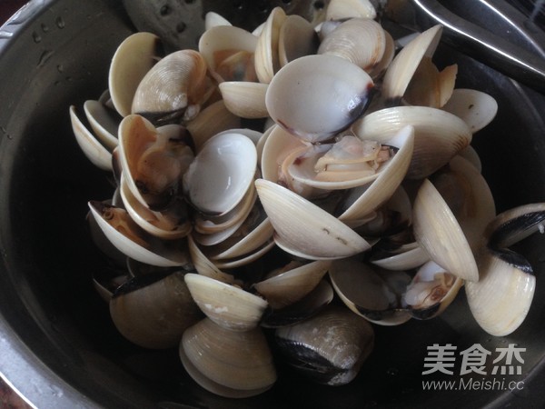 White Shellfish Head Tofu Soup recipe