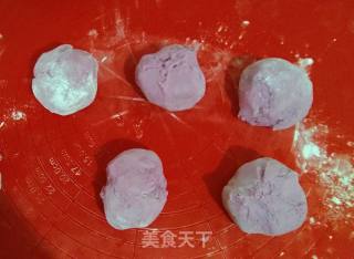 Purple Sweet Potato Watermelon Bun recipe