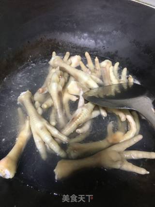 Soy Sauce King Chicken Feet recipe