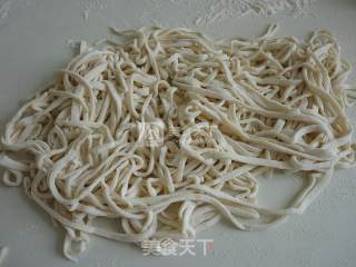 Cold Noodles in Summer-hand-made Noodles with Pepper and Egg Sauce recipe