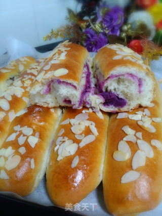 Purple Sweet Potato Bread Roll recipe