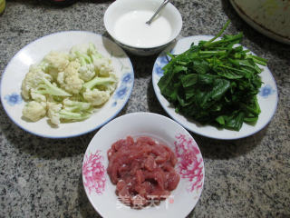 #trust of Beauty# Tenderloin with Spinach and Cauliflower Soup recipe