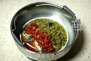 Juewei Double Pepper Steamed Sea Bass recipe