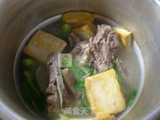 Vegetable, Tofu, Meat and Bone Soup recipe