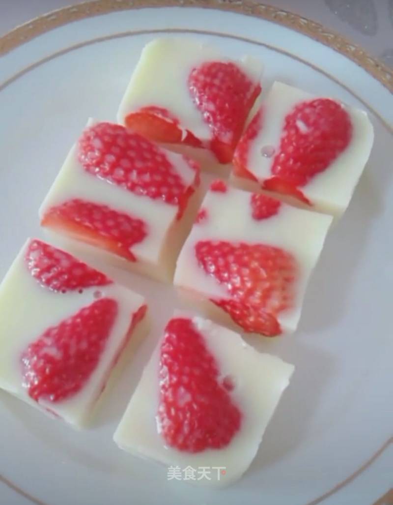 Milk Strawberry Pudding recipe