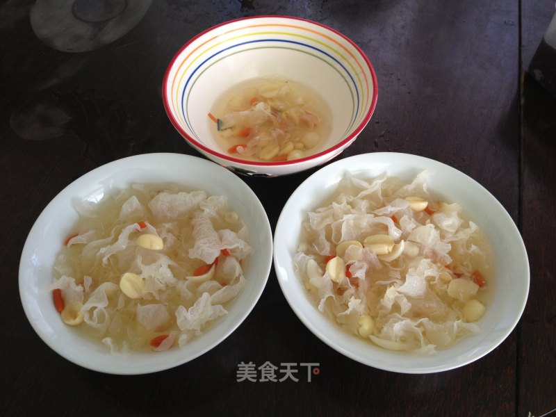 Tremella, Lotus Seed and Lily Soup recipe