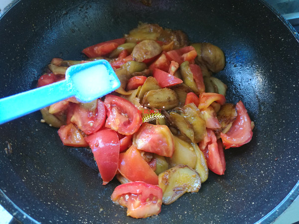 Grilled Eggplant with Tomatoes recipe