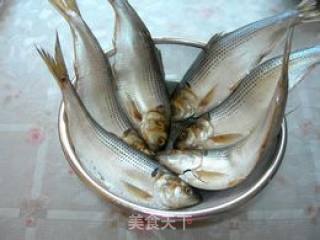 Crucian Carp with Garlic recipe