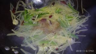 Green Pepper and Potato Shreds recipe