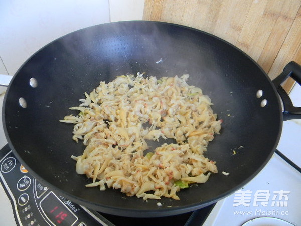 Fried Clam Meat with Egg recipe