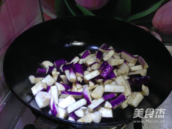 Stewed Rice with Eggplant and Diced Pork recipe