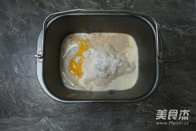 Baked Egg Burger recipe