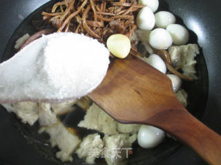 Barbecue Bran with Tea Tree Mushroom and Quail Egg recipe