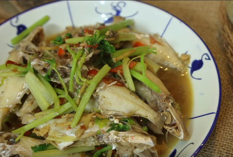 Chaoyin Hipsters: Peeled Fish with Soy Sauce recipe
