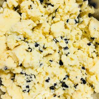 Blueberry Mung Bean Cake recipe