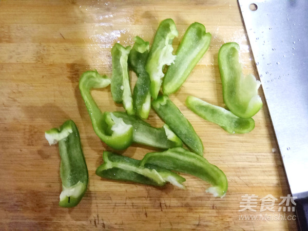 Stir-fried Poached Egg with Green Pepper recipe