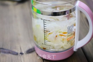 Peach Gum Soap Jelly, Mi Xueyan, Tremella Lily Soup recipe