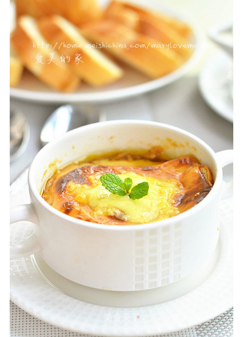 A Fragrant Exotic Flavor-french Onion Soup recipe