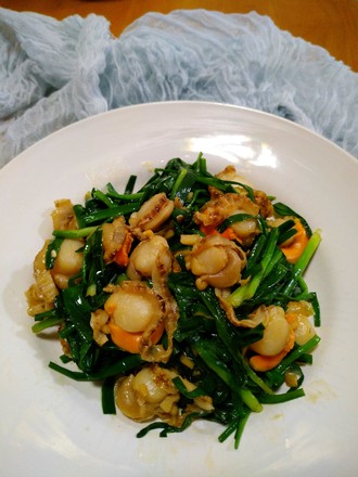 Simple and Delicious~~ Stir-fried Scallop Meat with Leeks