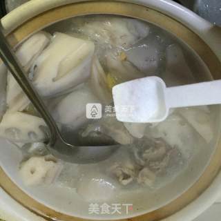 Lotus Root Bone Soup recipe