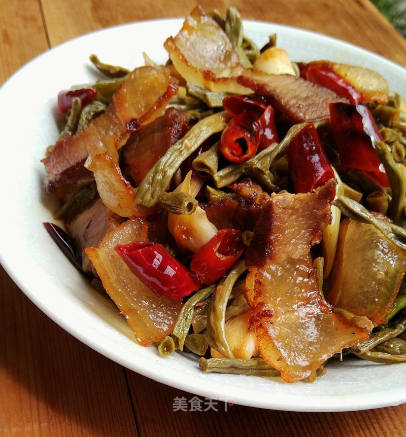 Stir-fried Bacon with Pickled Beans recipe