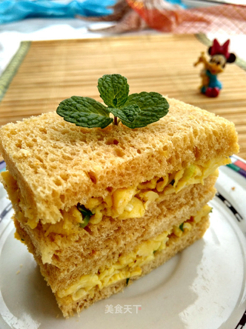 Whole Wheat Sandwich with Chopped Green Onion and Egg recipe
