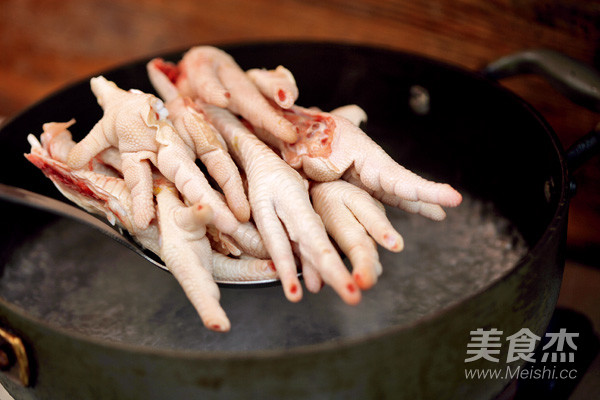 Marinated Chicken Feet Edamame recipe