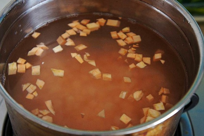 Black Millet Porridge with Sweet Potatoes and Wolfberry recipe