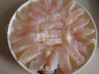 Steamed Long Lee Fish with Garlic Vermicelli recipe