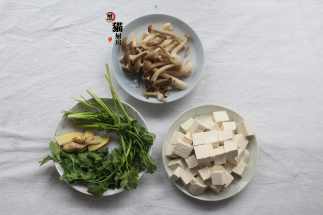 Crucian Carp, Tofu, Mushroom Soup recipe