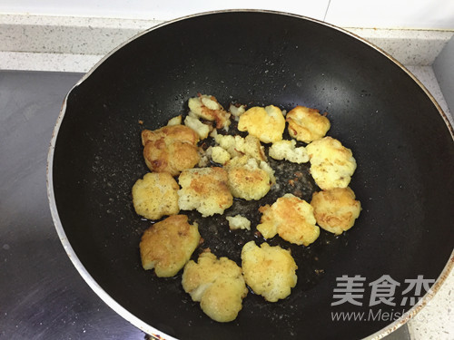 Pan-fried Salt and Pepper Small Potatoes recipe