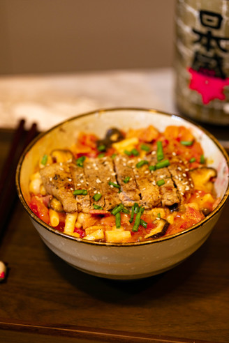 Pork Chop Rice with Tomato Sauce and Mushroom
