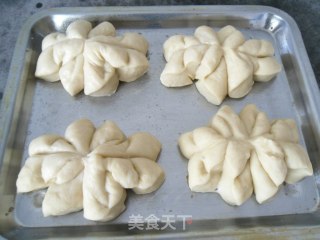 Chrysanthemum Bread recipe