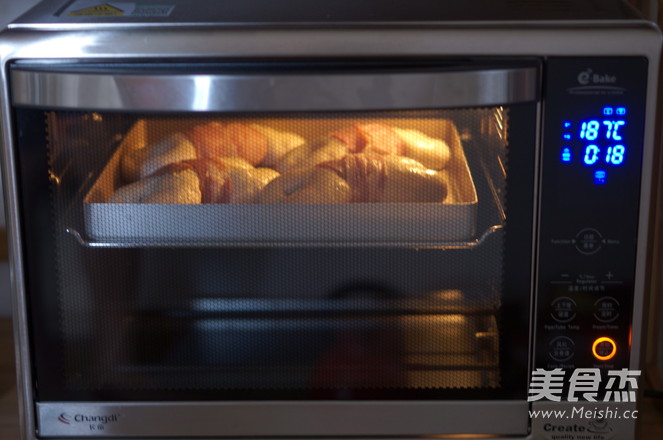 Bone Bacon Cheese Bread recipe