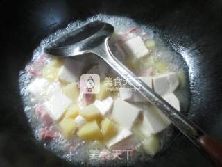 Boiled Tofu with Bacon and Potatoes recipe