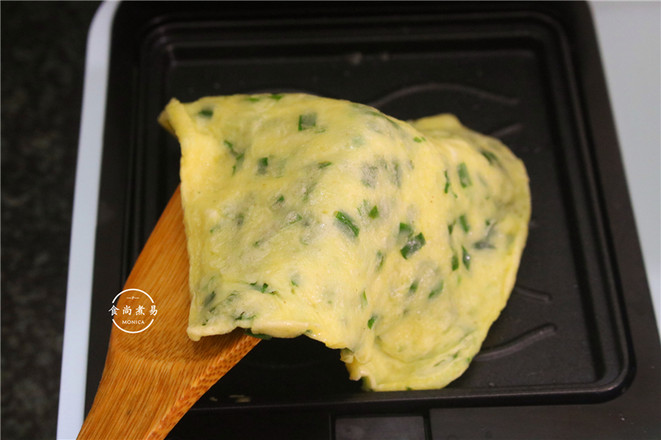 Coarse Grain Leek Egg Waffle Breakfast recipe